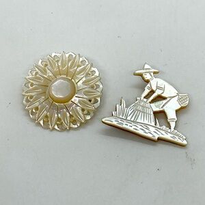 Vtg Hand Carved MOP Mother Of Pearl Brooches Set x2